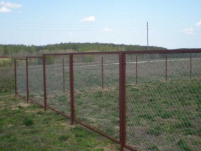 Забор из сетки рабицы в натяг секционный 12 метров фото в Кратово